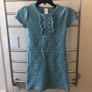 Short kids sleeve sweater dress